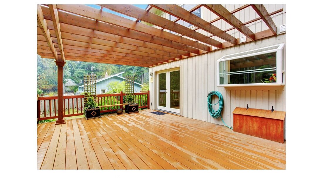 Backyard Deck with Built in Grill